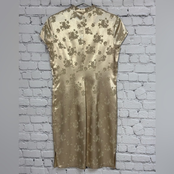 Spiegel Gold Sheath Dress with Mock Neck and Raglan Sleeves Size 6 - Picture 3 of 8